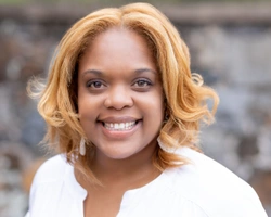 Kesia Campbell, Realtor Headshot